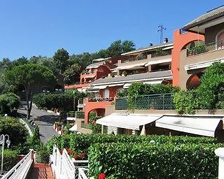 23 Portofino Est *